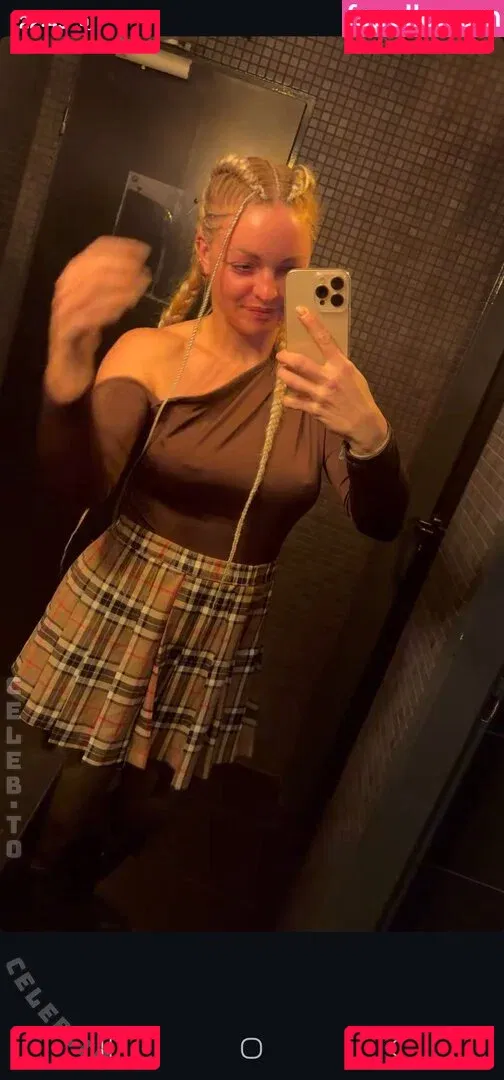 Josephine Welsch Onlyfans Photo Gallery 