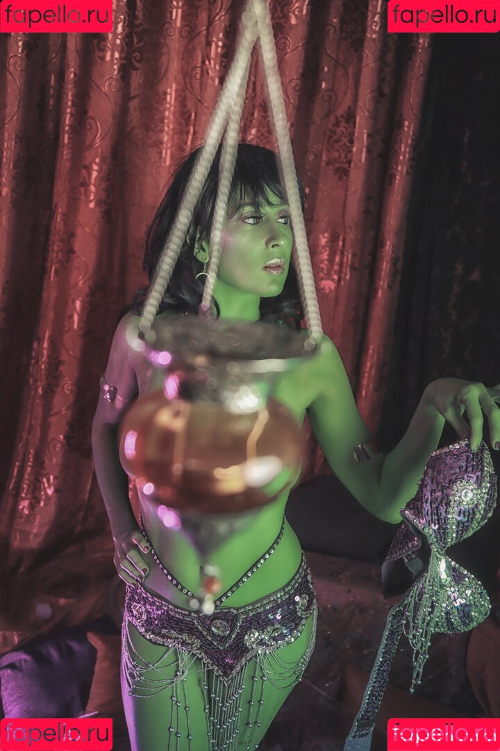 Vampisaurus Onlyfans Photo Gallery 