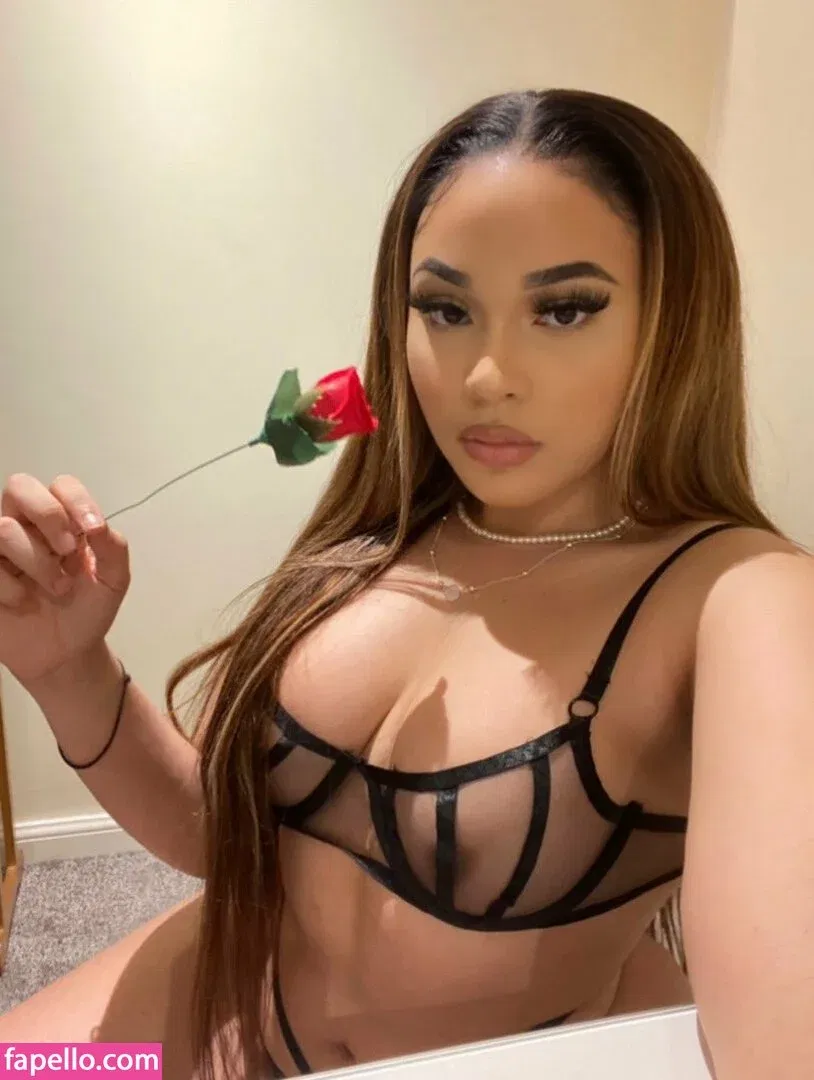 rihannonad Onlyfans Photo Gallery 