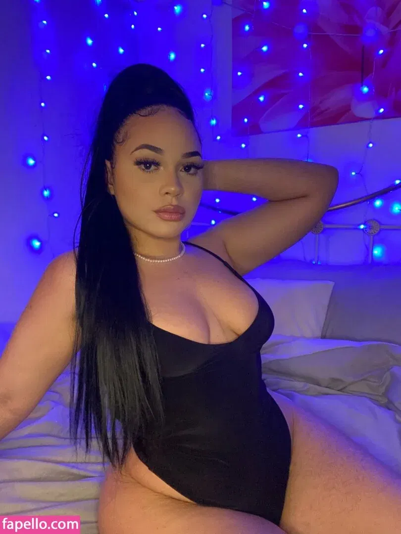 rihannonad Onlyfans Photo Gallery 