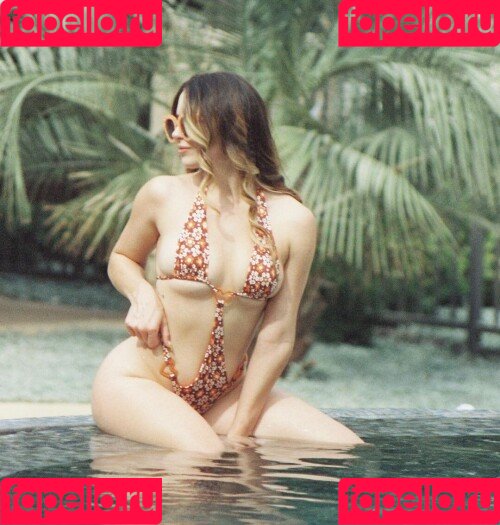 GillianAprils Onlyfans Photo Gallery 