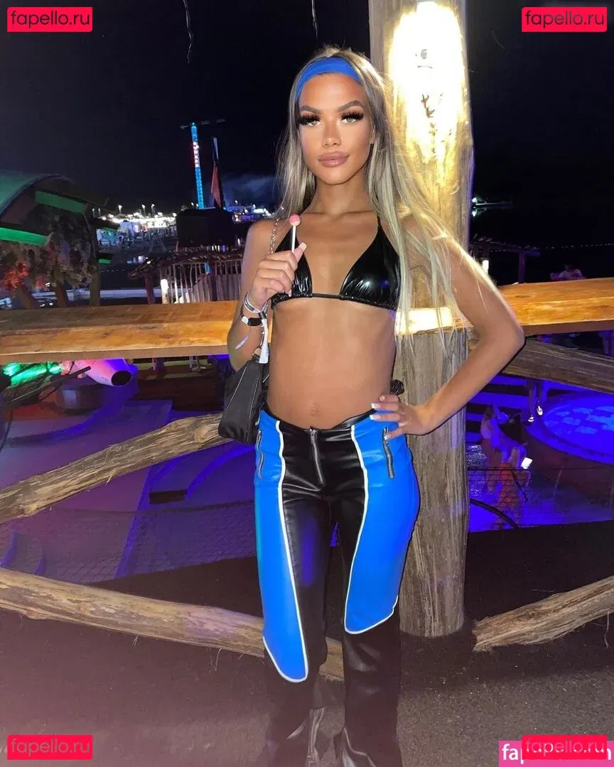 Melanie Collett Onlyfans Photo Gallery 