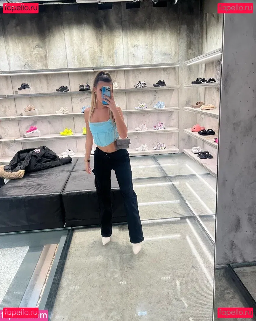 Melanie Collett Onlyfans Photo Gallery 