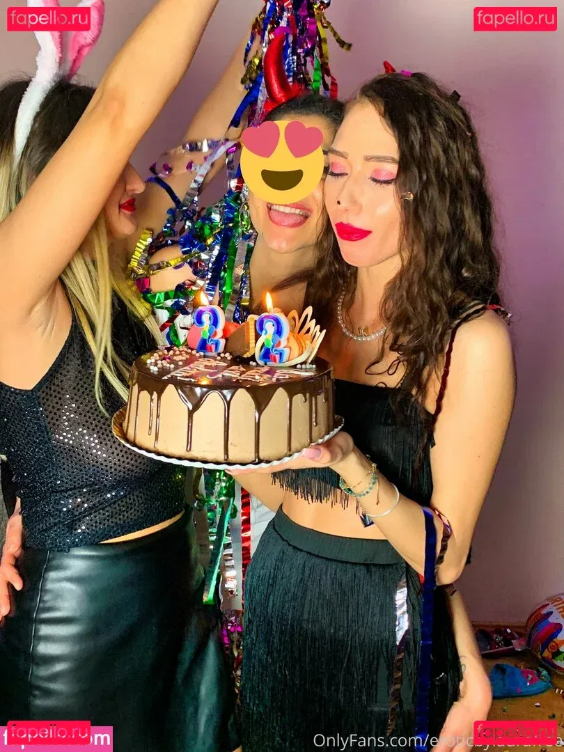 sensualbylaura Onlyfans Photo Gallery 