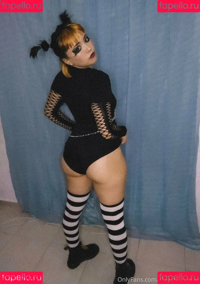 shyharukofree Onlyfans Photo Gallery 