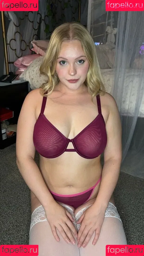 Sophia Violet Onlyfans Photo Gallery 
