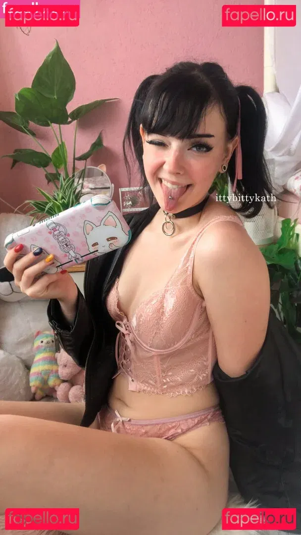 FeyaFern Onlyfans Photo Gallery 