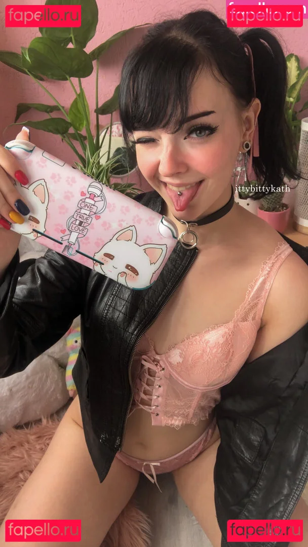 FeyaFern Onlyfans Photo Gallery 