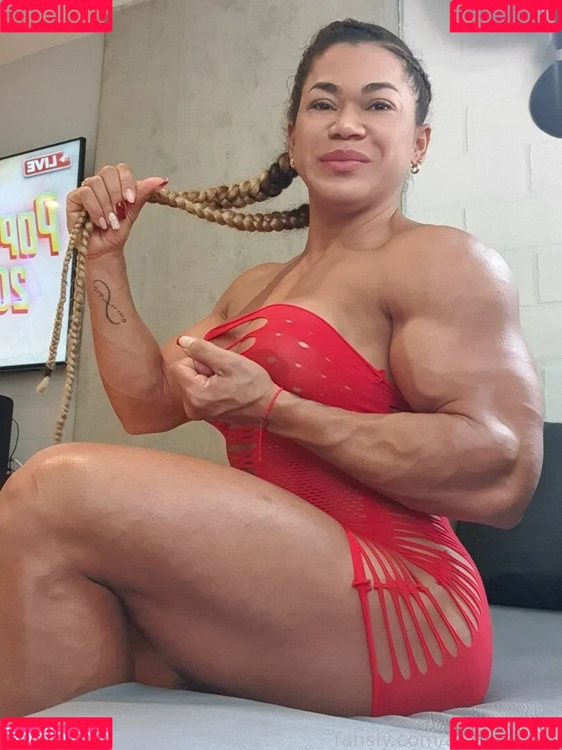 Amymuscle Onlyfans Photo Gallery 