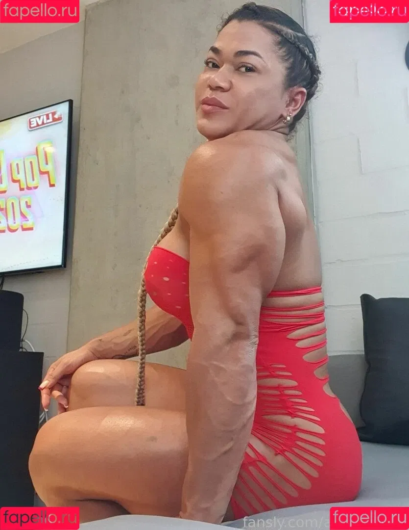 Amymuscle Onlyfans Photo Gallery 