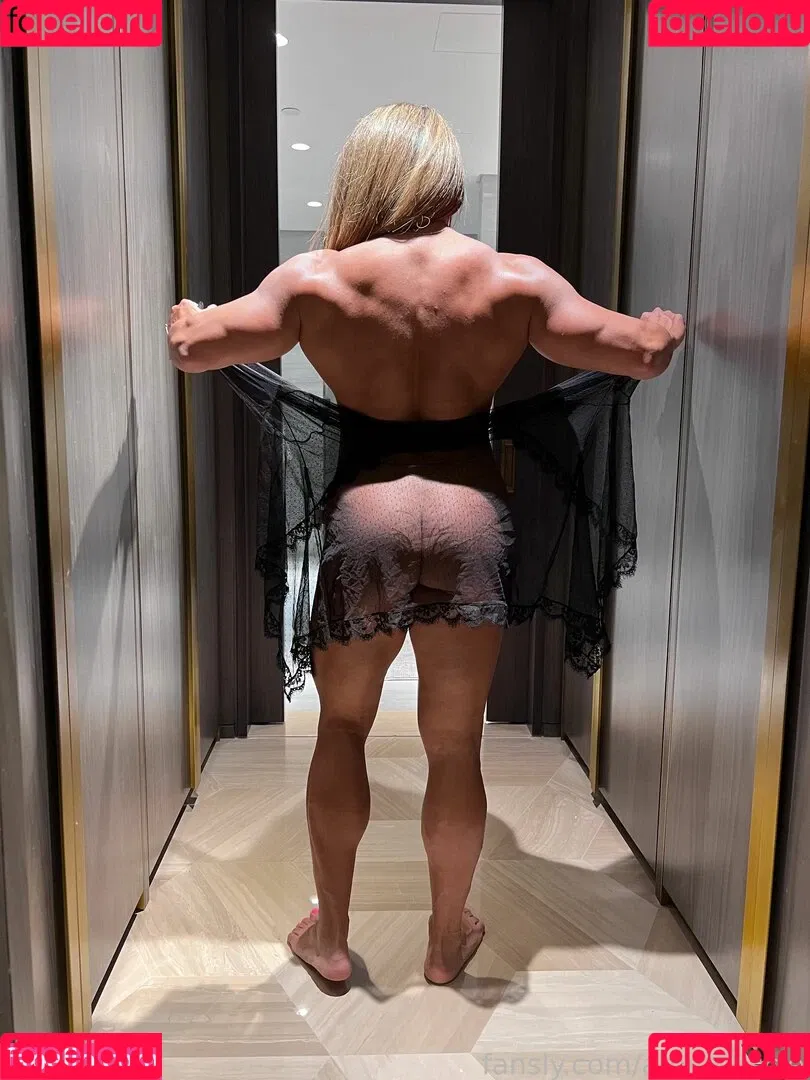 Amymuscle Onlyfans Photo Gallery 