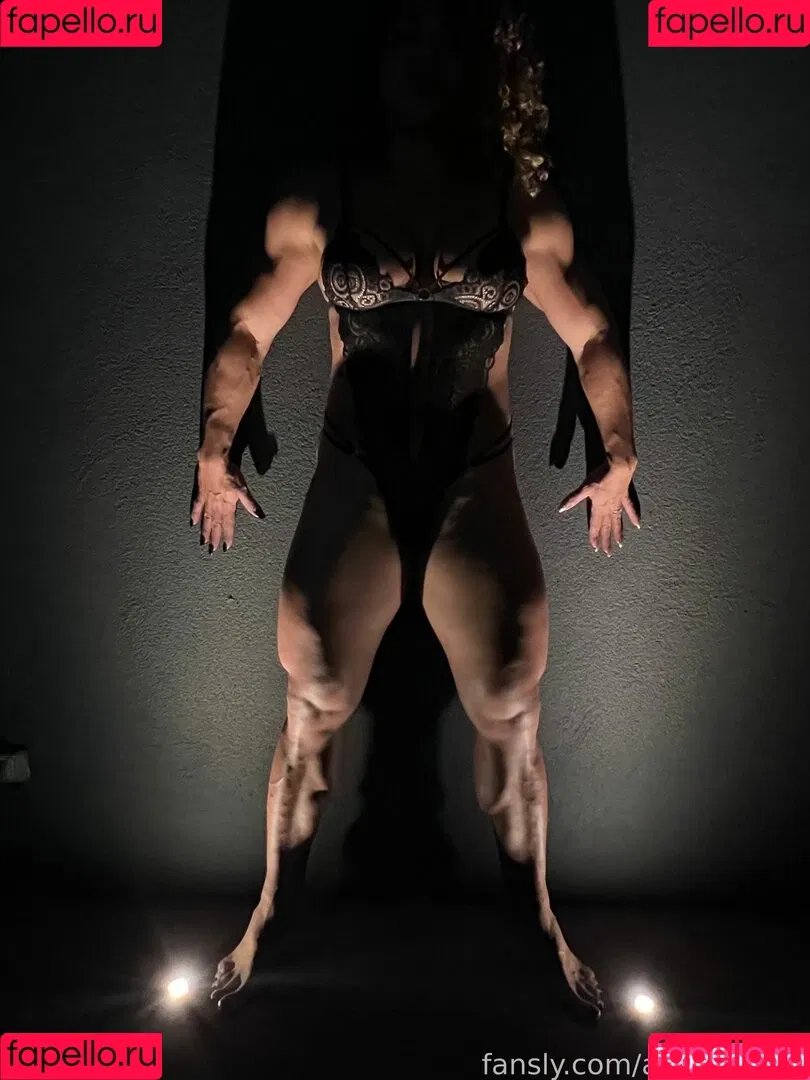 Amymuscle Onlyfans Photo Gallery 