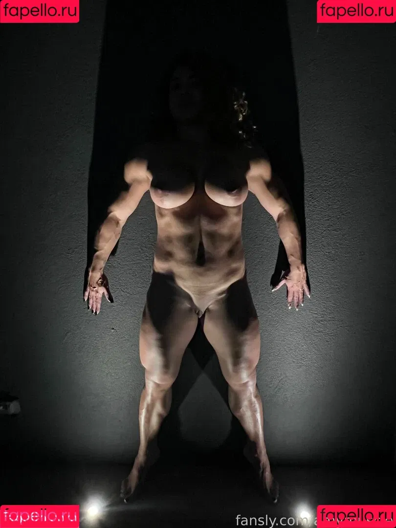 Amymuscle Onlyfans Photo Gallery 