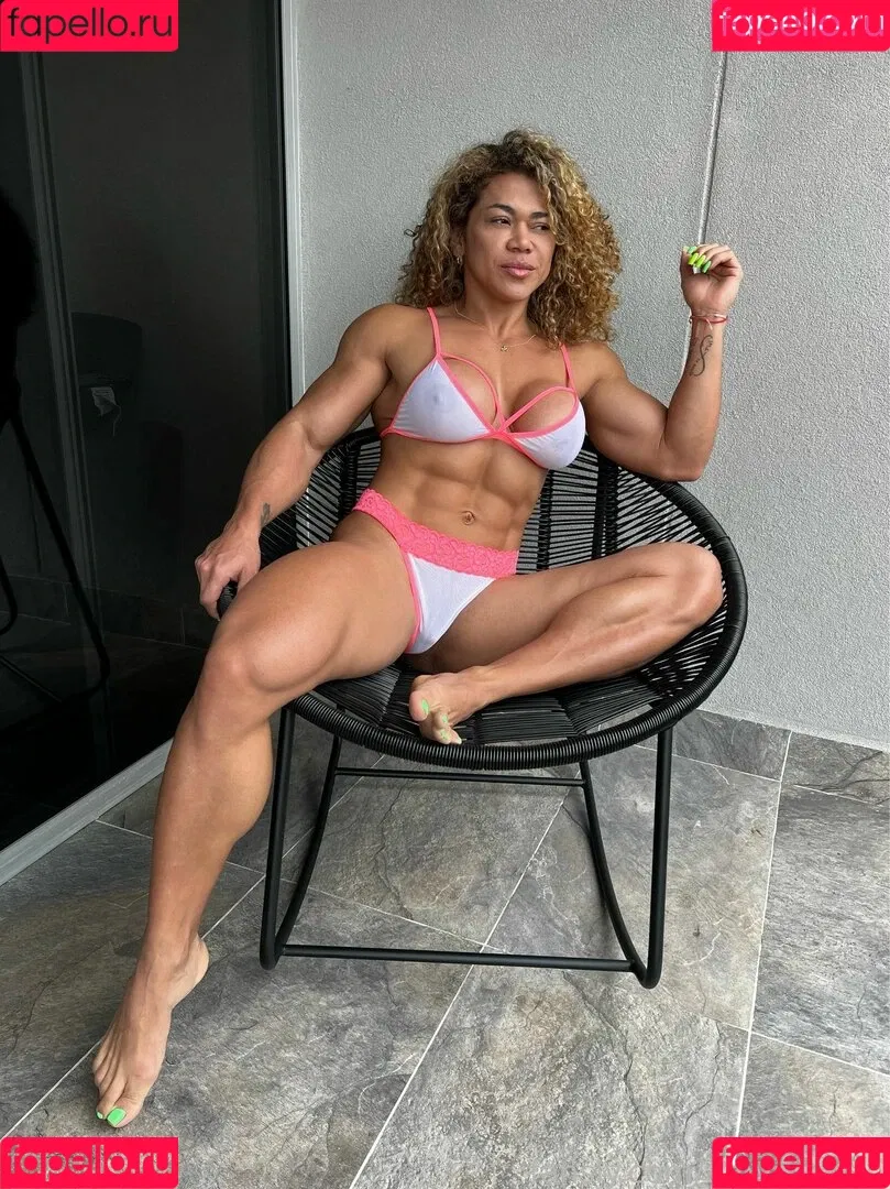 Amymuscle Onlyfans Photo Gallery 