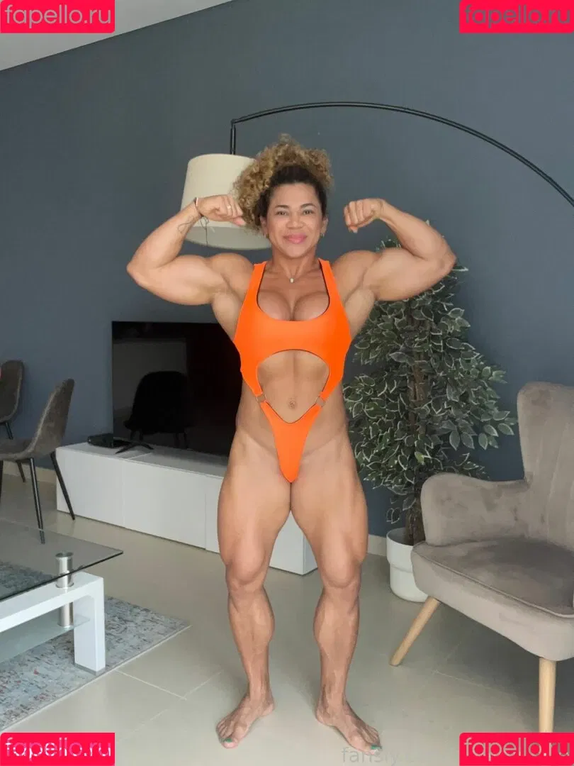 Amymuscle Onlyfans Photo Gallery 