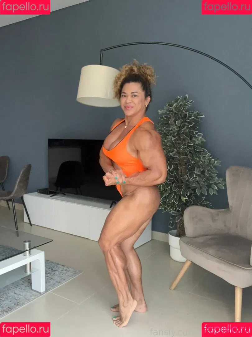 Amymuscle Onlyfans Photo Gallery 