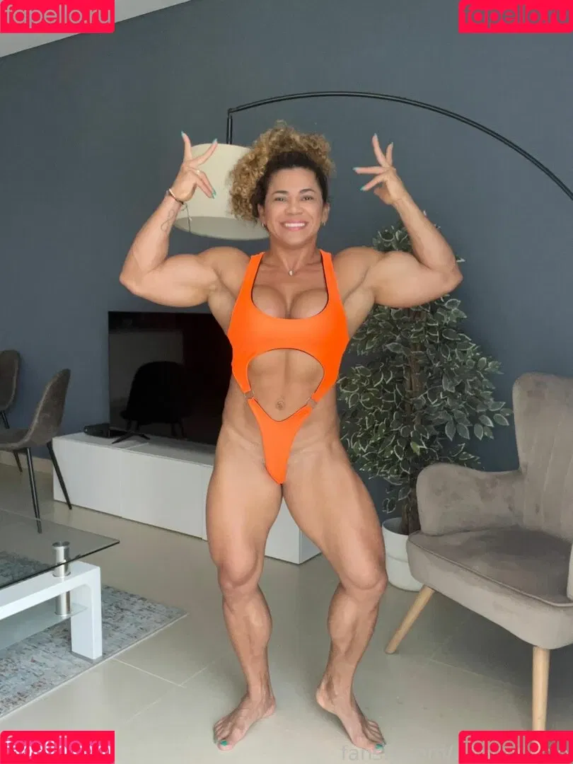 Amymuscle Onlyfans Photo Gallery 