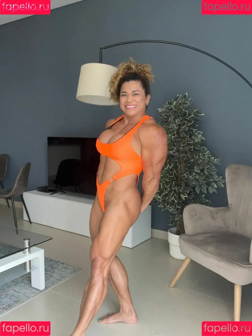 Amymuscle Onlyfans Photo Gallery 