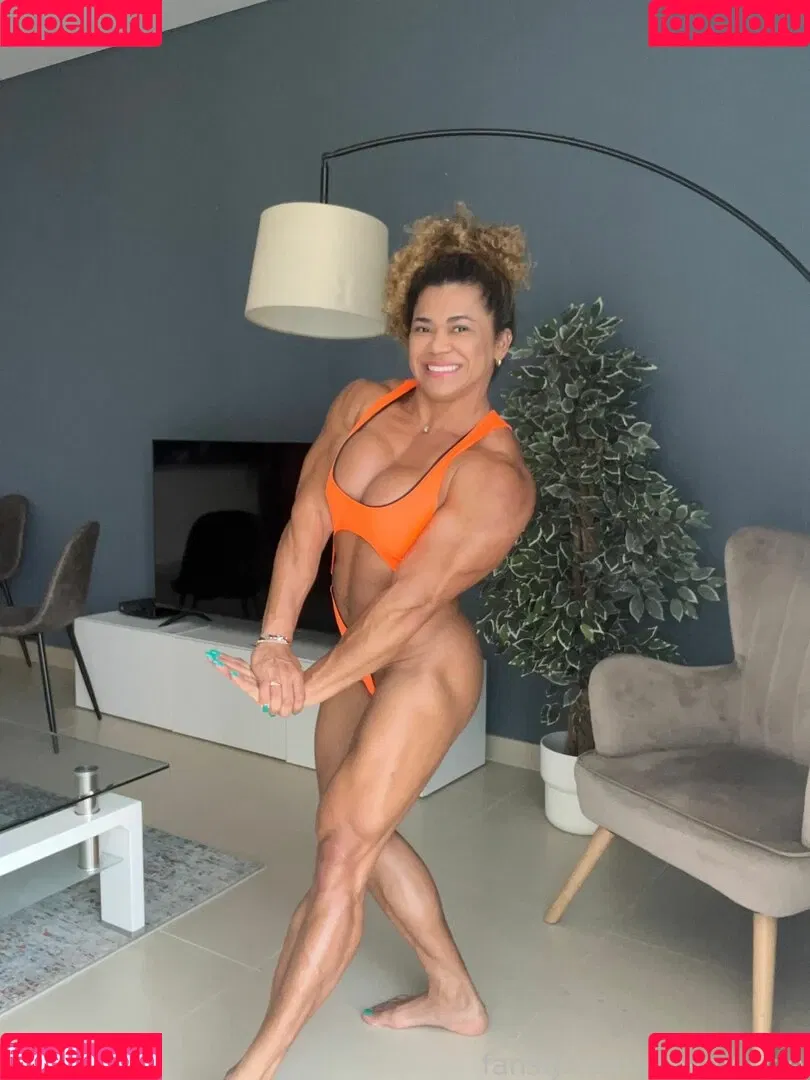 Amymuscle Onlyfans Photo Gallery 