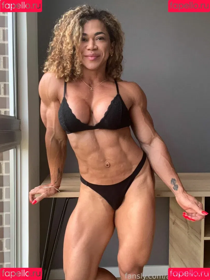 Amymuscle Onlyfans Photo Gallery 