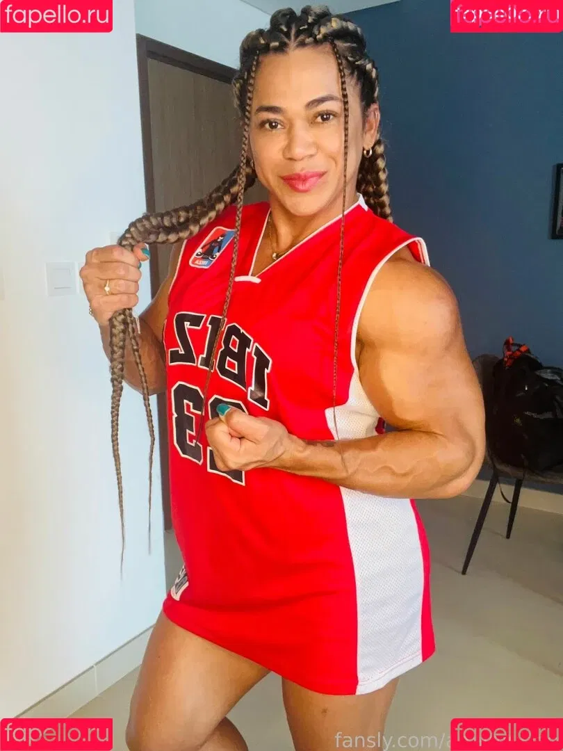 Amymuscle Onlyfans Photo Gallery 