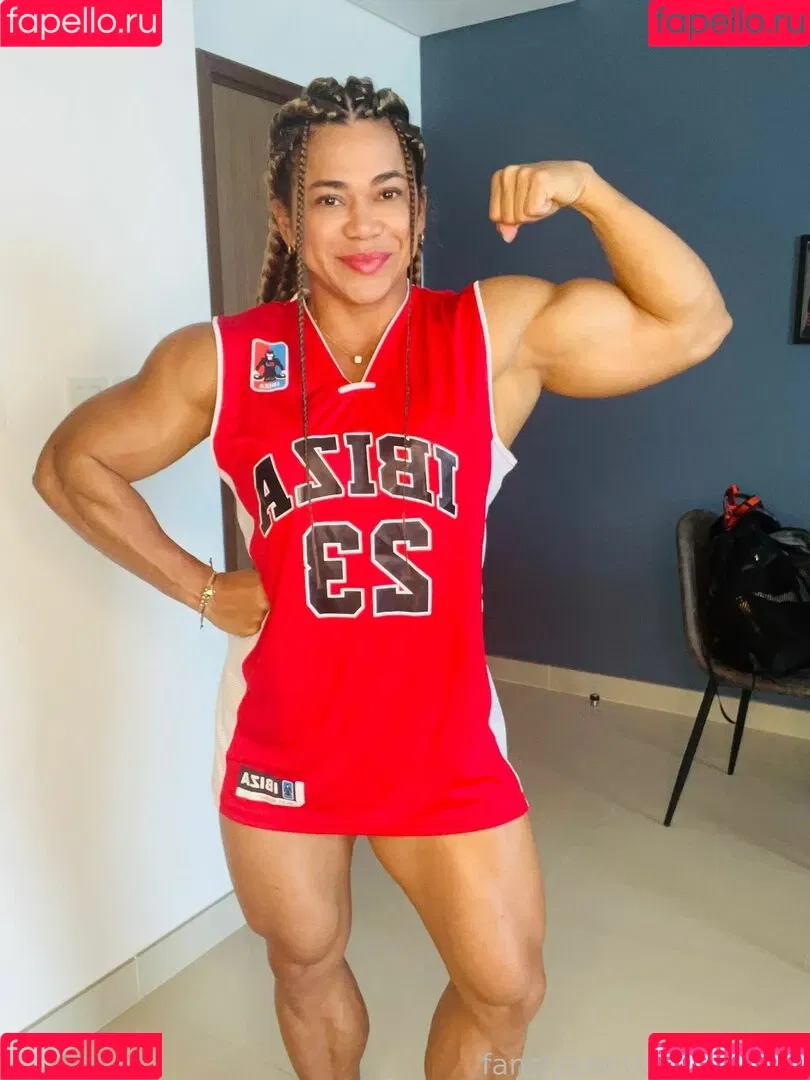 Amymuscle Onlyfans Photo Gallery 