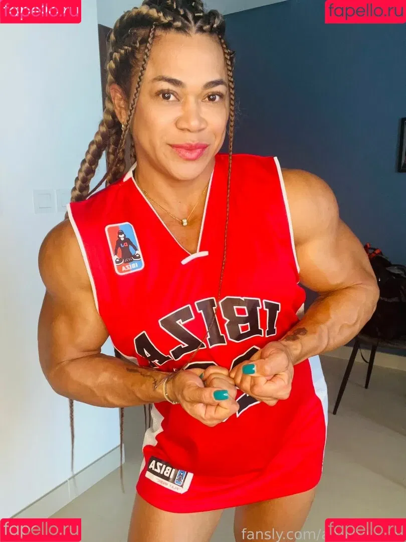 Amymuscle Onlyfans Photo Gallery 
