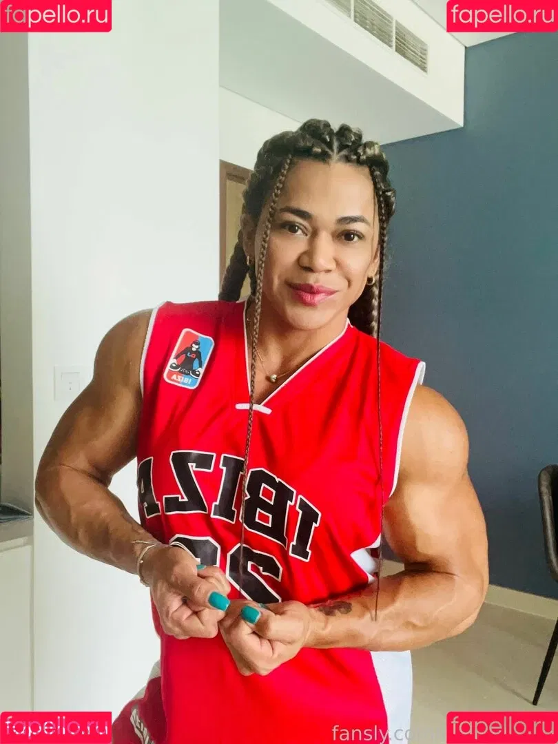 Amymuscle Onlyfans Photo Gallery 