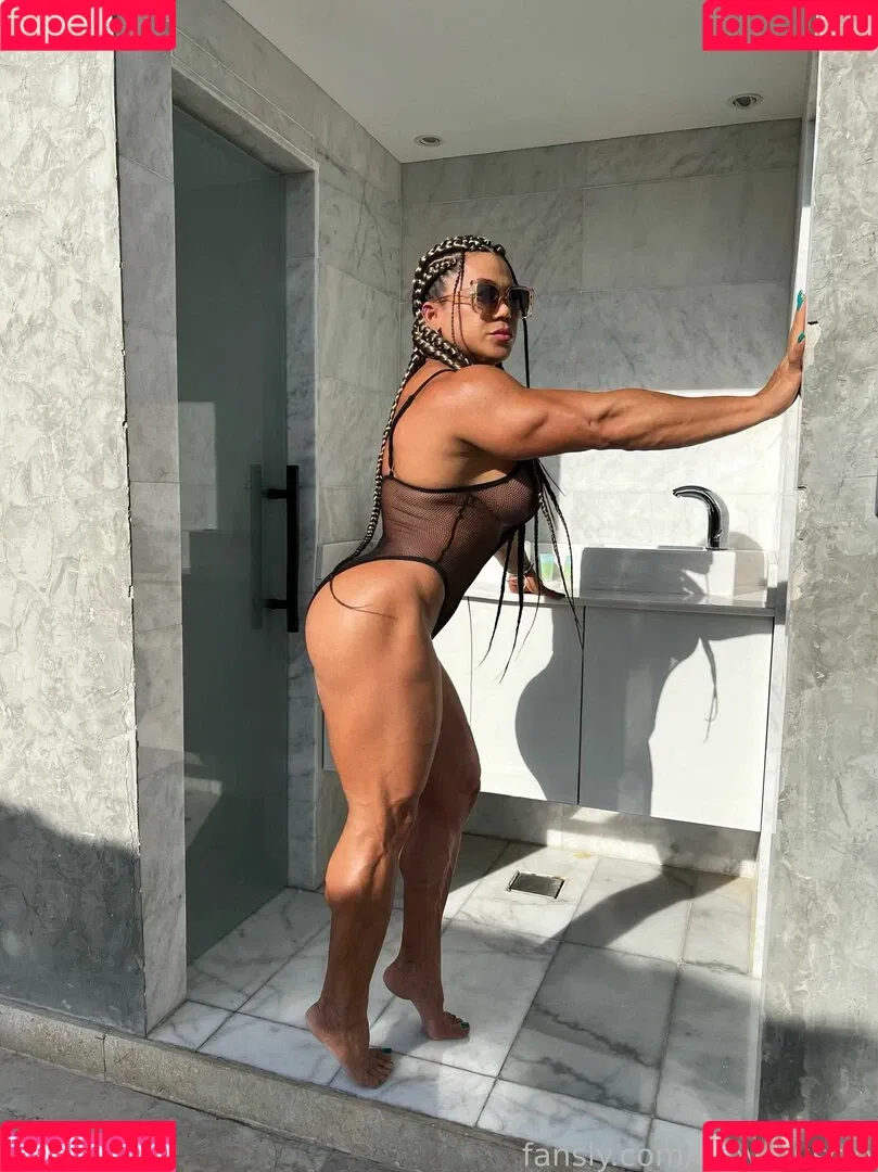 Amymuscle Onlyfans Photo Gallery 