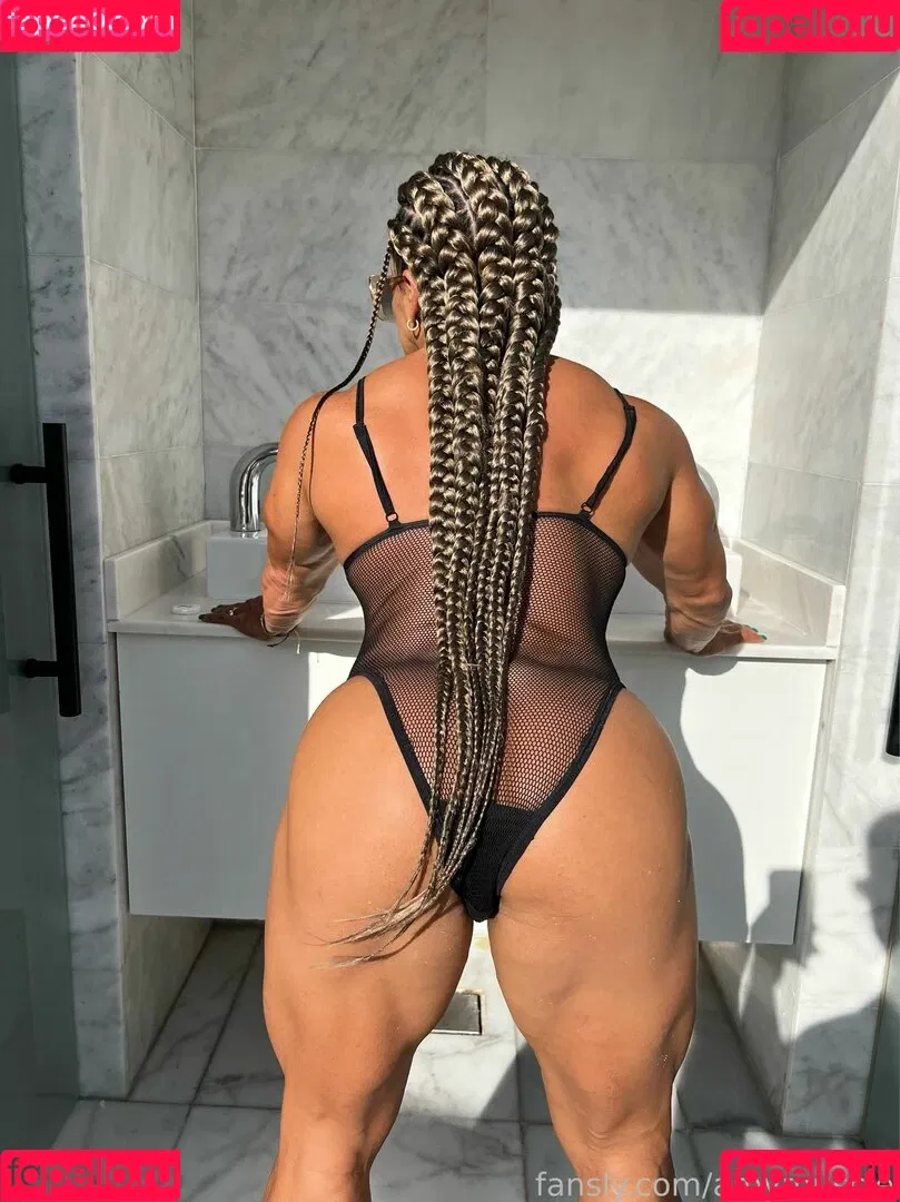 Amymuscle Onlyfans Photo Gallery 