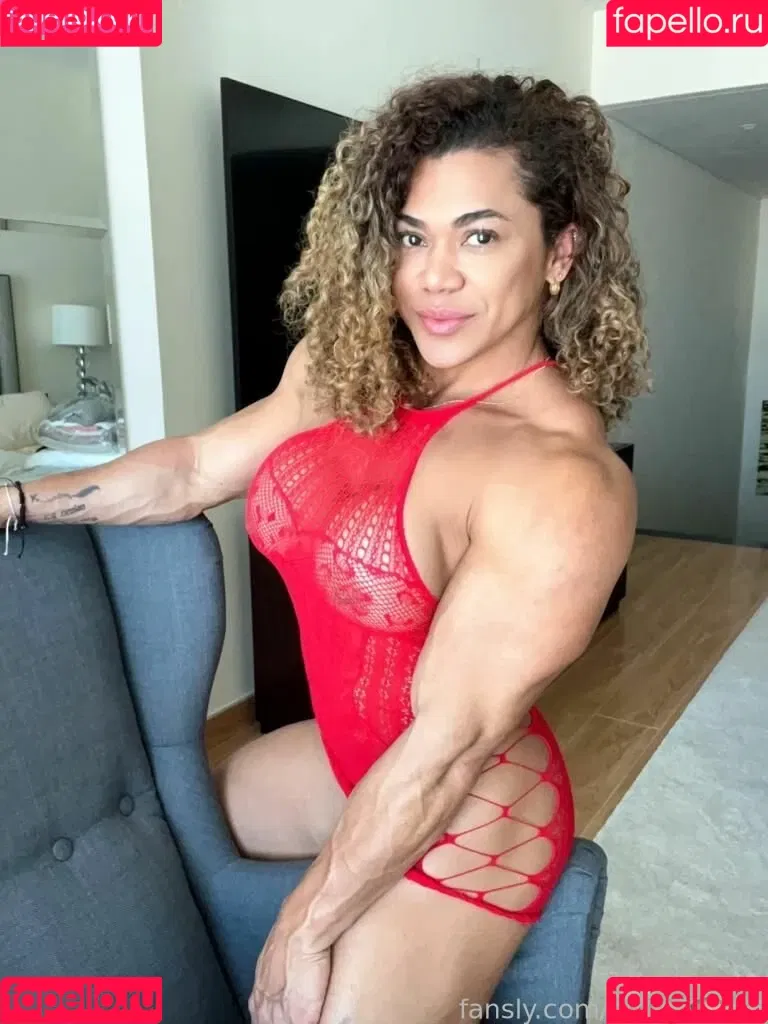 Amymuscle Onlyfans Photo Gallery 