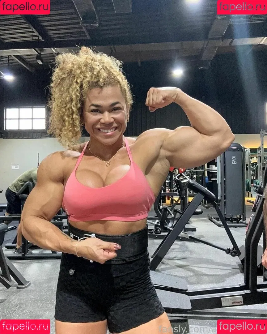 Amymuscle Onlyfans Photo Gallery 