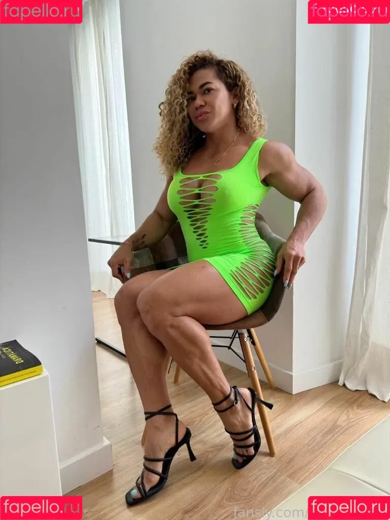 Amymuscle Onlyfans Photo Gallery 