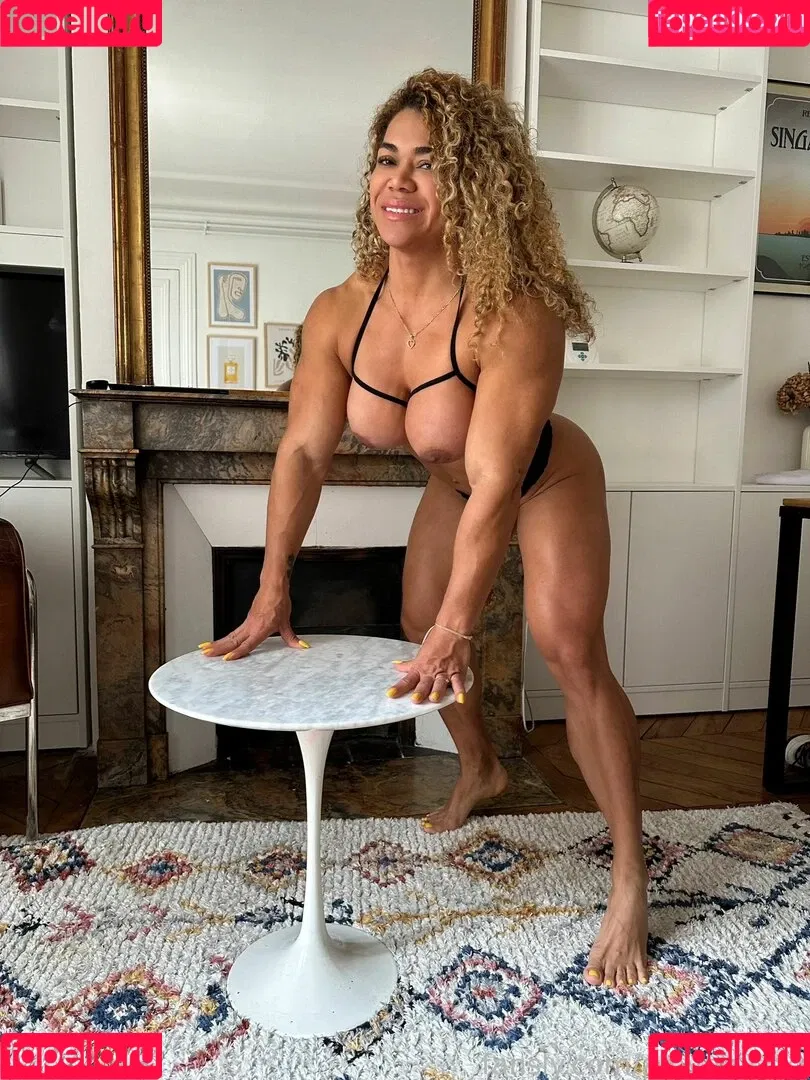 Amymuscle Onlyfans Photo Gallery 