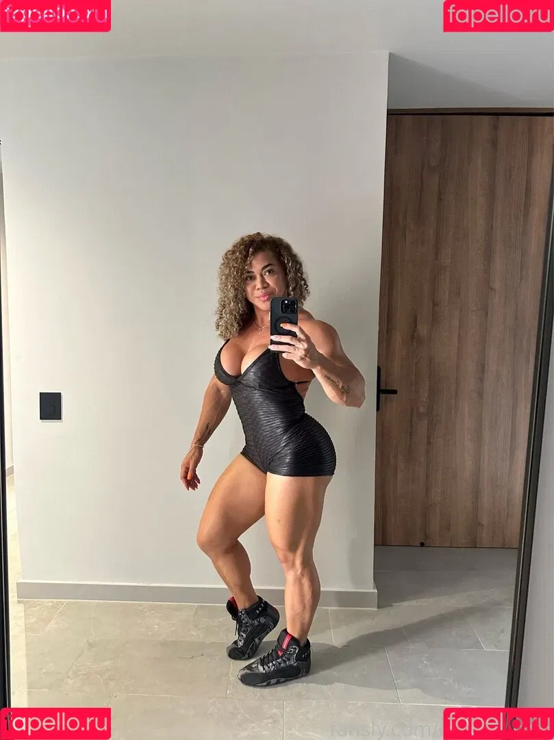 Amymuscle Onlyfans Photo Gallery 