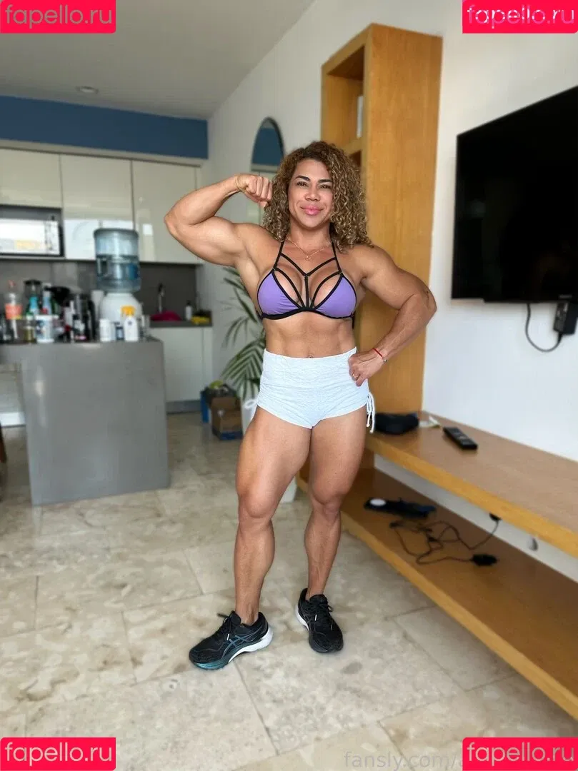 Amymuscle Onlyfans Photo Gallery 