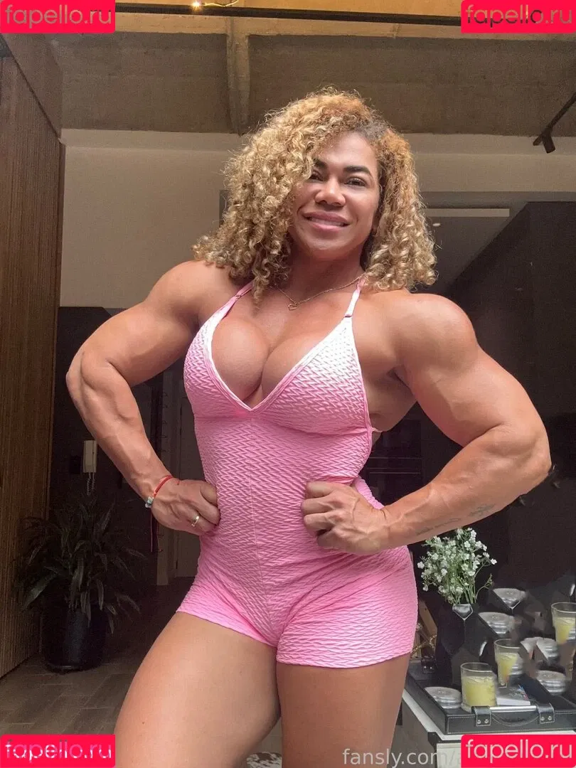 Amymuscle Onlyfans Photo Gallery 