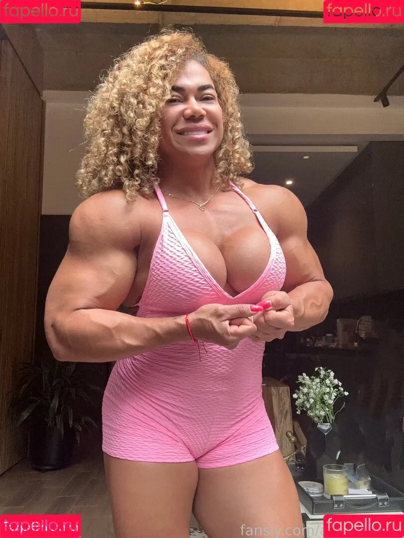 Amymuscle Onlyfans Photo Gallery 