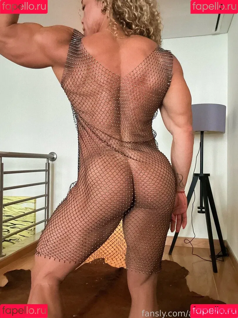Amymuscle Onlyfans Photo Gallery 