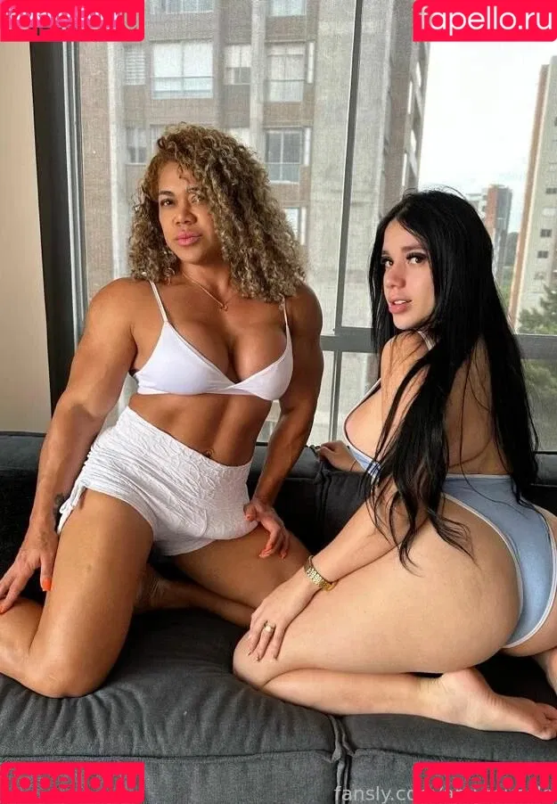 Amymuscle Onlyfans Photo Gallery 