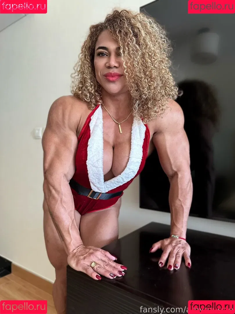 Amymuscle Onlyfans Photo Gallery 
