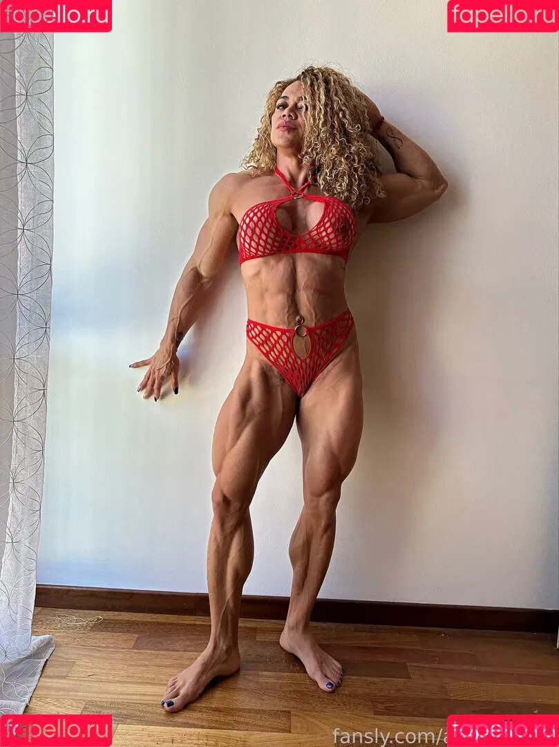 Amymuscle Onlyfans Photo Gallery 