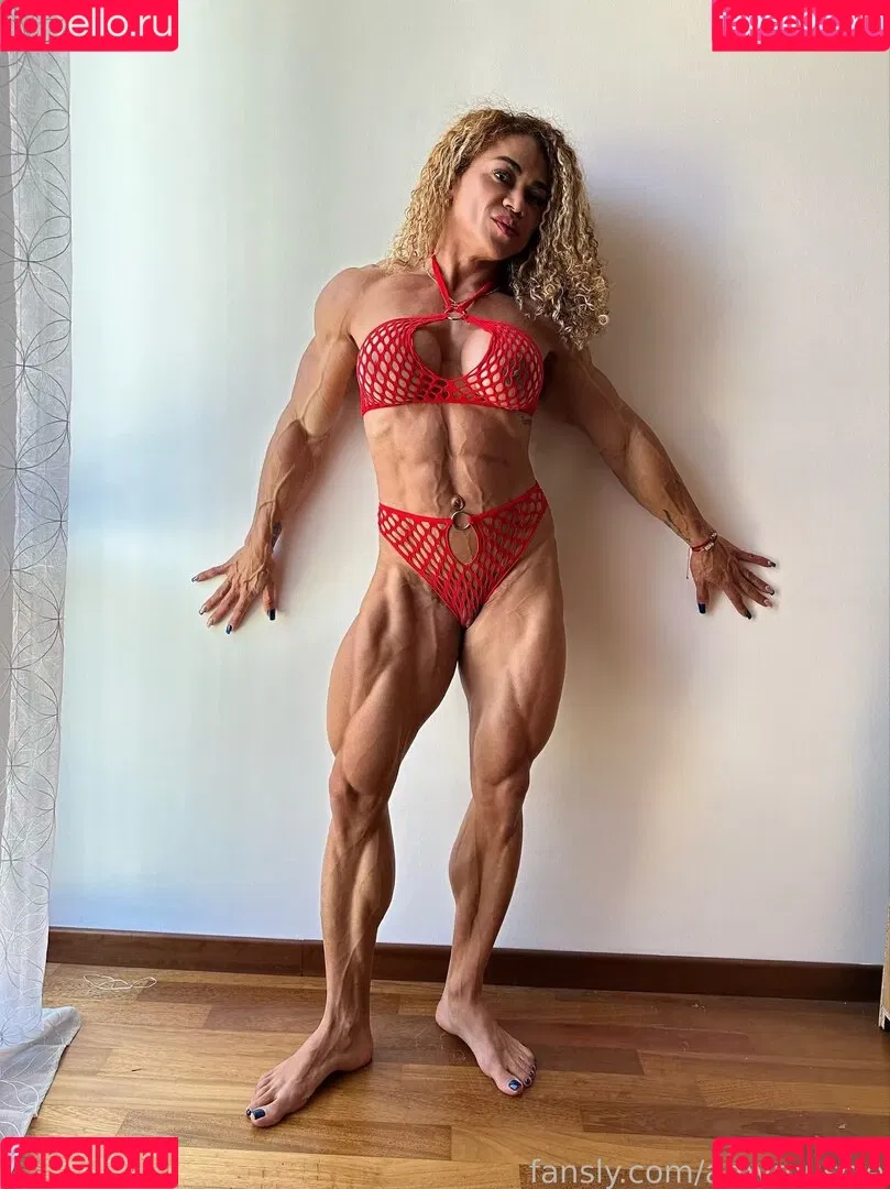 Amymuscle Onlyfans Photo Gallery 