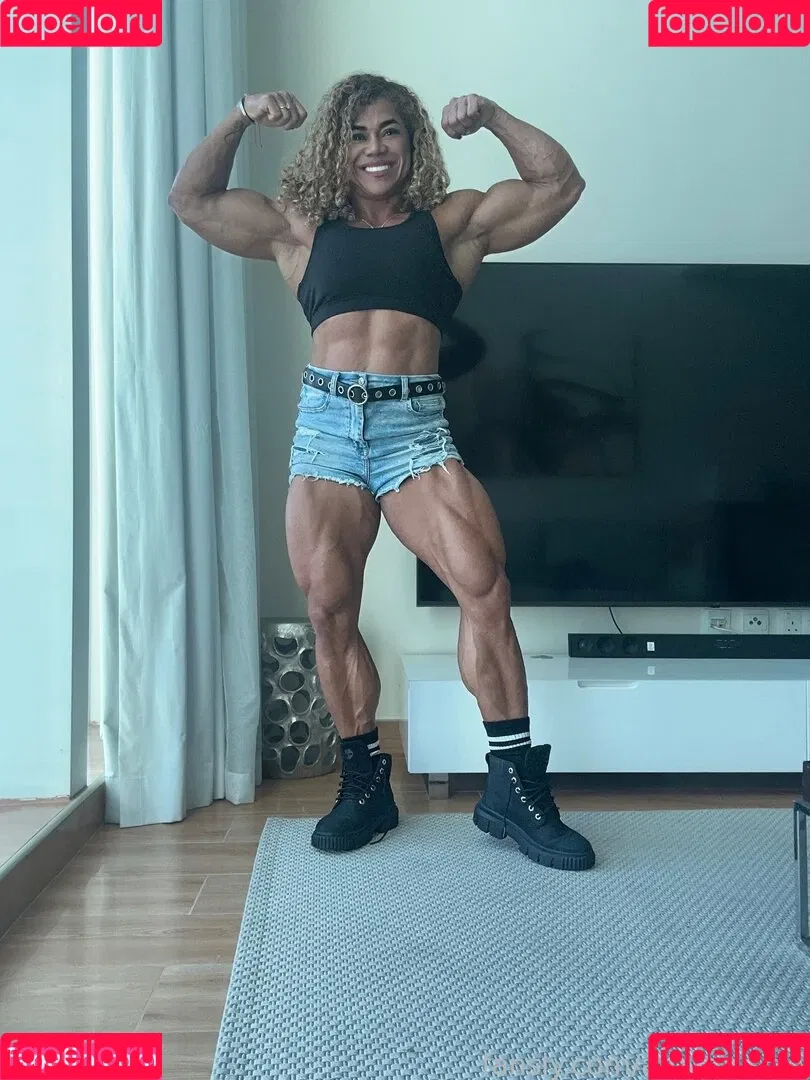 Amymuscle Onlyfans Photo Gallery 