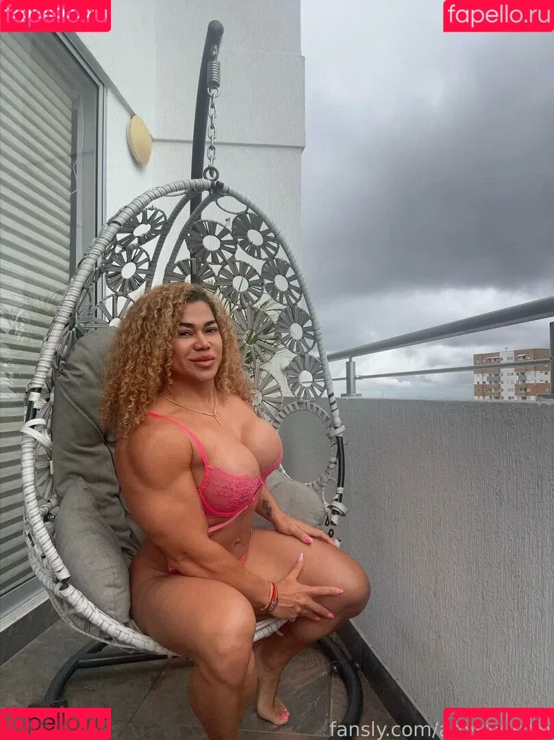Amymuscle Onlyfans Photo Gallery 