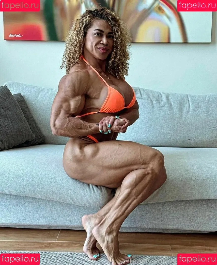 Amymuscle Onlyfans Photo Gallery 