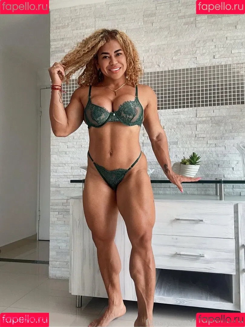 Amymuscle Onlyfans Photo Gallery 