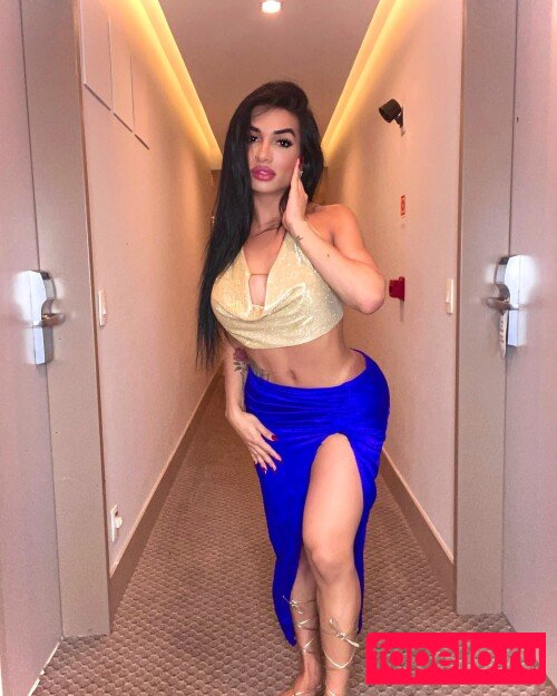 Caroline Carol Nude Onlyfans Photo 22