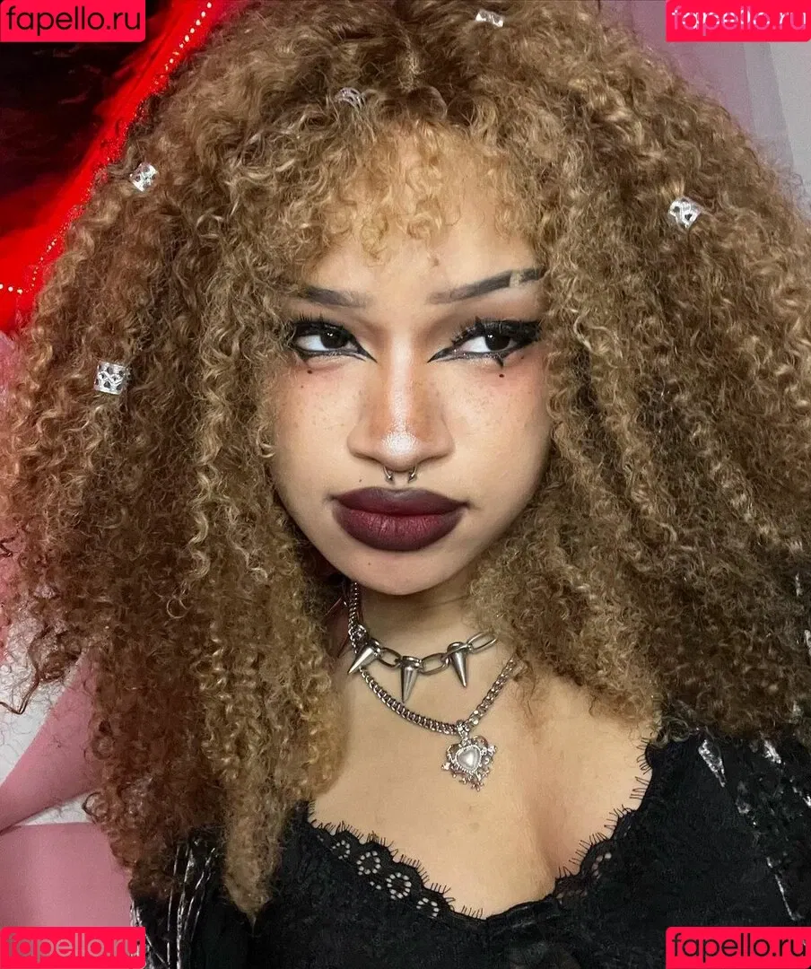 Eden's Garden ASMR Onlyfans Photo Gallery 