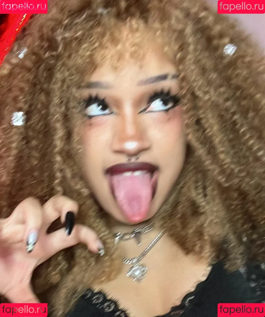 Eden's Garden ASMR Onlyfans Photo Gallery 